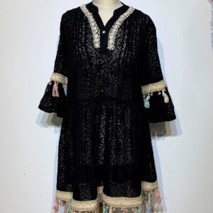 Boho en vintage jurk in ZWART kleur van katoenen kat, 3/4 mouwen met franjes en sierwerk Maat 38/40