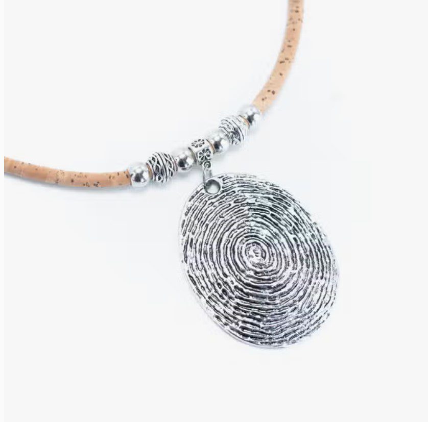 Natuurlijke handgemaakte ecologische boho kurk ketting - geen allergie - milieuvriendelijk - stallen