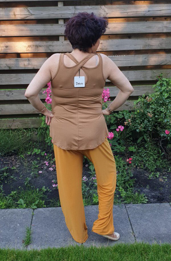 Casual elastische mouwloze top met open rug, Karameel Maat 38/40 - Afbeelding 2