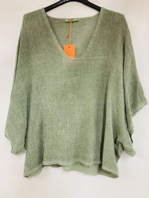 Linnen top met korte mouwen en v-hals - kleur GROEN- one size