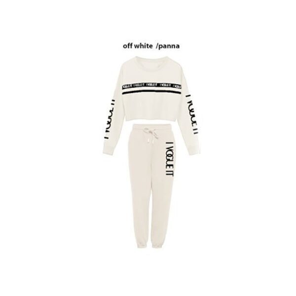 Damespak sportpak korte sweater met lange mouwen en een sport broek WIT kleur, maat L